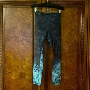 Lululemon ocean print legging 4